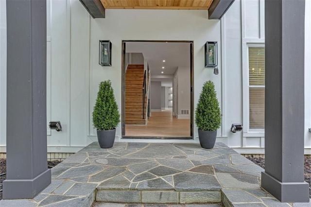 2707 Cosmos Drive NE, Atlanta, GA 30345