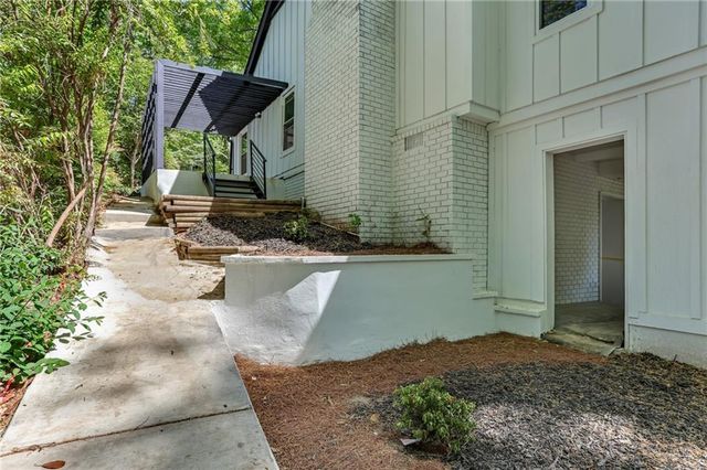 2707 Cosmos Drive NE, Atlanta, GA 30345