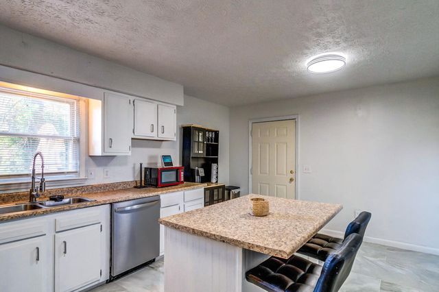 102 Brooks Road, Richmond, KY 40475