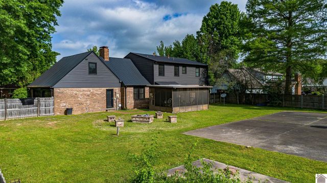 2020 Natchez Lane, Paducah, KY 42001
