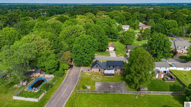 2020 Natchez Lane, Paducah, KY 42001