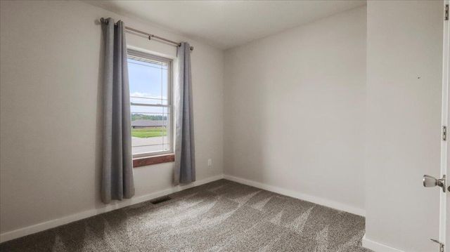 2606 Country Drive, Mountain Grove, MO 65711