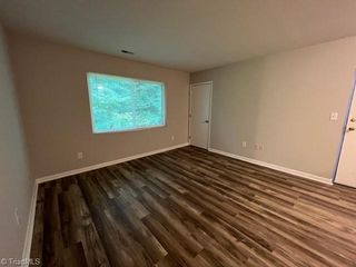 1100 Crescent Drive 15, Reidsville, NC 27320
