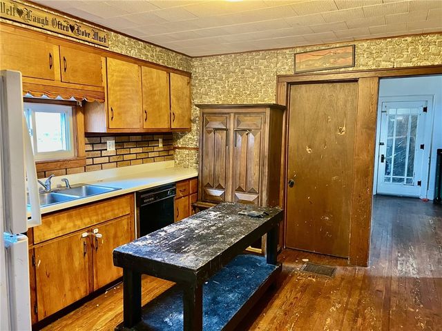 202 Fuller Street, Somerset Boro, PA 15501