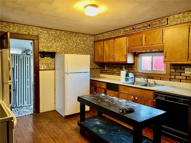 202 Fuller Street, Somerset Boro, PA 15501