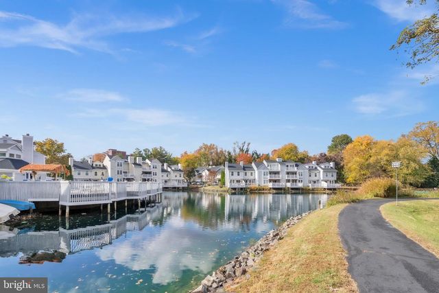 3379 LAKESIDE VIEW DR, Falls Church, VA 22041