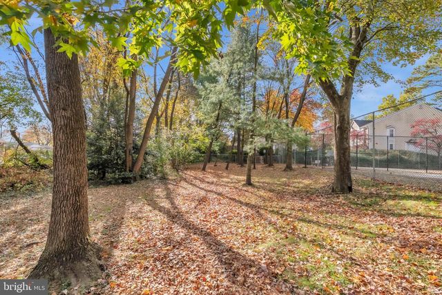 3379 LAKESIDE VIEW DR, Falls Church, VA 22041