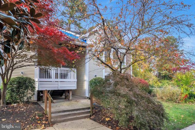 3379 LAKESIDE VIEW DR, Falls Church, VA 22041