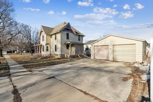 319 S Main Street, Fayette, IA 52142