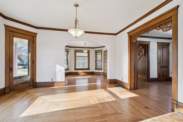 319 S Main Street, Fayette, IA 52142