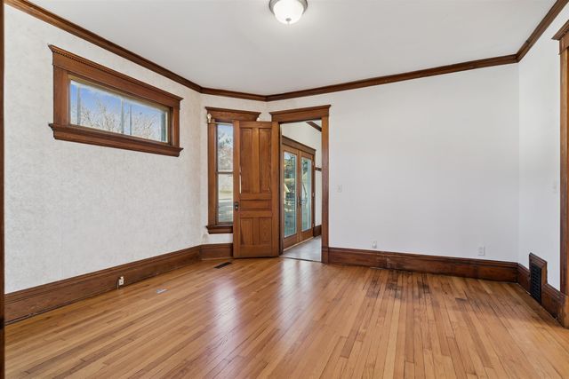 319 S Main Street, Fayette, IA 52142