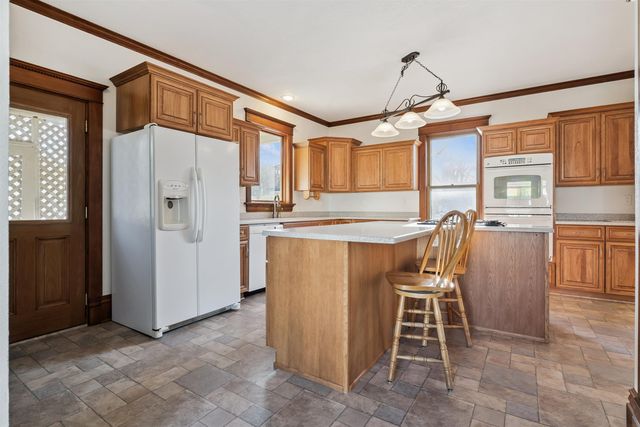 319 S Main Street, Fayette, IA 52142