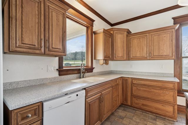 319 S Main Street, Fayette, IA 52142