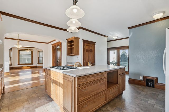 319 S Main Street, Fayette, IA 52142