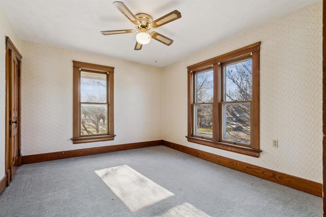 319 S Main Street, Fayette, IA 52142