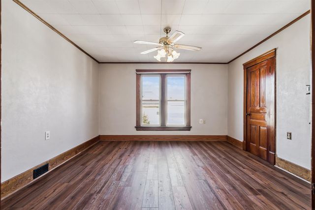 319 S Main Street, Fayette, IA 52142