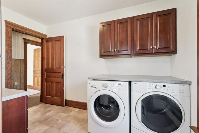 319 S Main Street, Fayette, IA 52142