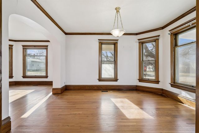 319 S Main Street, Fayette, IA 52142