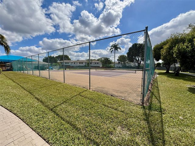 334 NW 103rd Terrace 334, Pembroke Pines, FL 33026