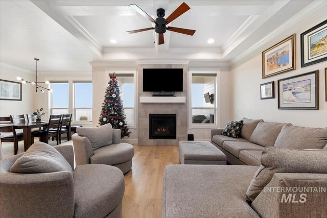 1754 N Peakhurt, Kuna, ID 83634