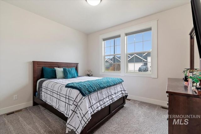 1754 N Peakhurt, Kuna, ID 83634