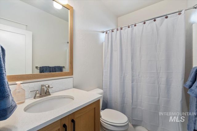 1754 N Peakhurt, Kuna, ID 83634