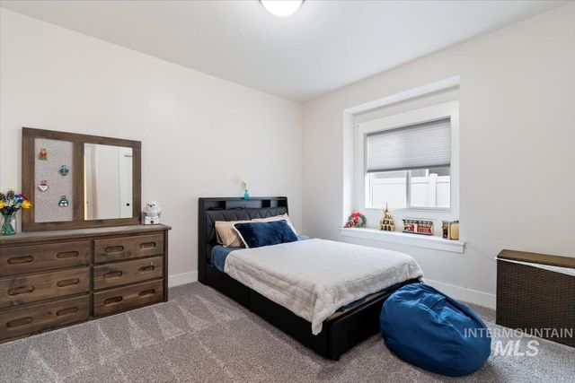 1754 N Peakhurt, Kuna, ID 83634