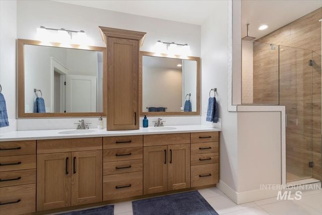 1754 N Peakhurt, Kuna, ID 83634