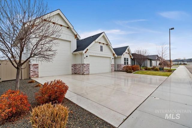 1754 N Peakhurt, Kuna, ID 83634