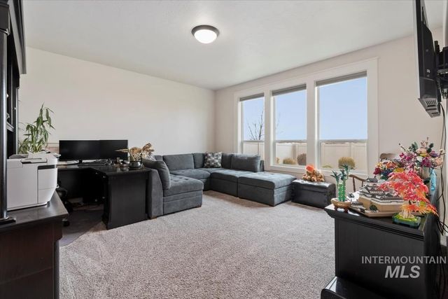 1754 N Peakhurt, Kuna, ID 83634