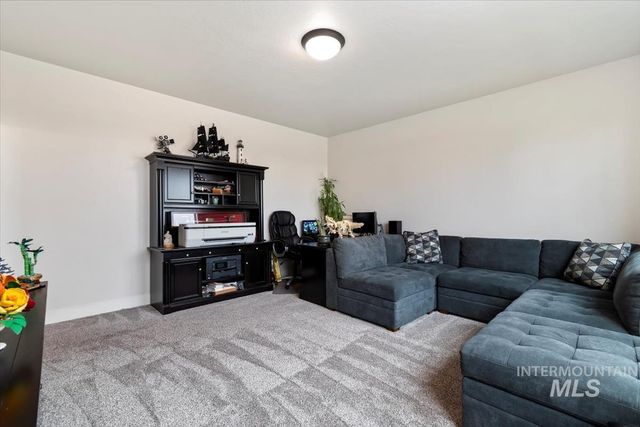 1754 N Peakhurt, Kuna, ID 83634