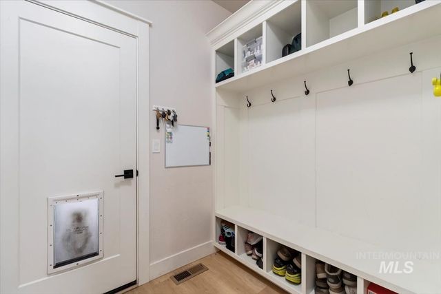 1754 N Peakhurt, Kuna, ID 83634