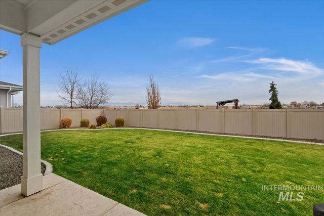 1754 N Peakhurt, Kuna, ID 83634