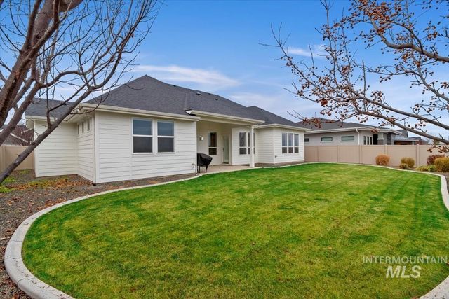 1754 N Peakhurt, Kuna, ID 83634