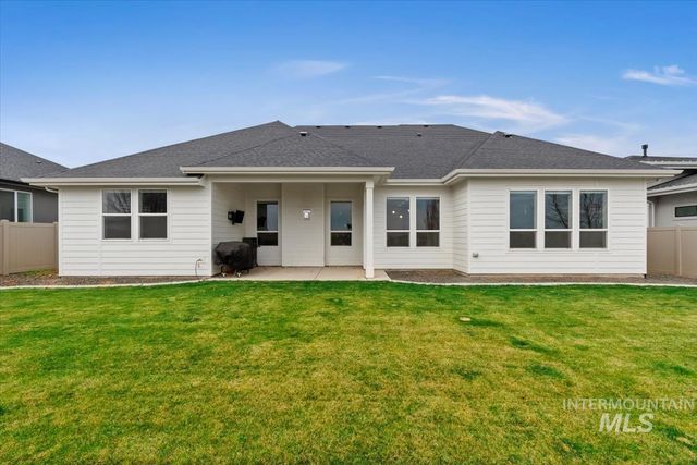 1754 N Peakhurt, Kuna, ID 83634