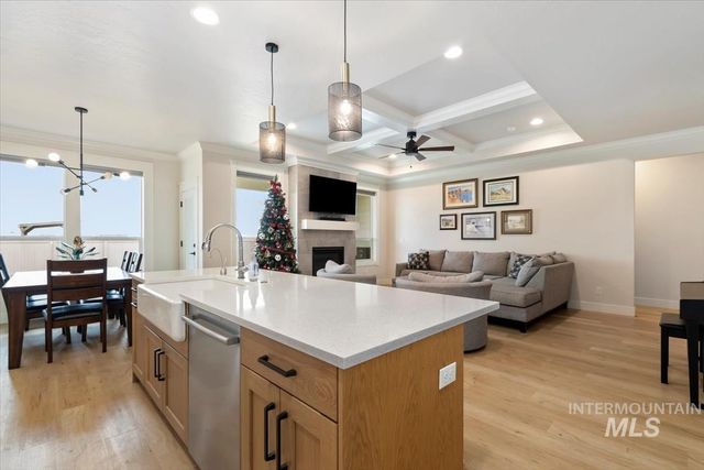 1754 N Peakhurt, Kuna, ID 83634