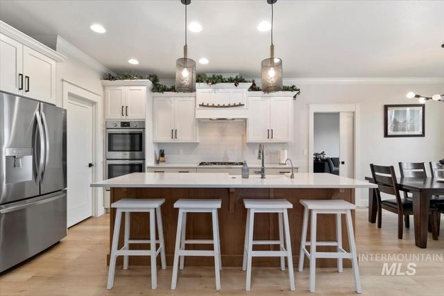 1754 N Peakhurt, Kuna, ID 83634