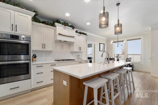 1754 N Peakhurt, Kuna, ID 83634