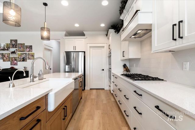 1754 N Peakhurt, Kuna, ID 83634