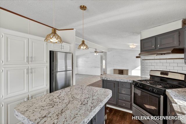 1815 Daisy Lane, Kent City Vllg, MI 49330