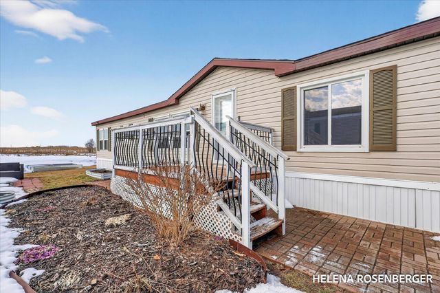 1815 Daisy Lane, Kent City Vllg, MI 49330