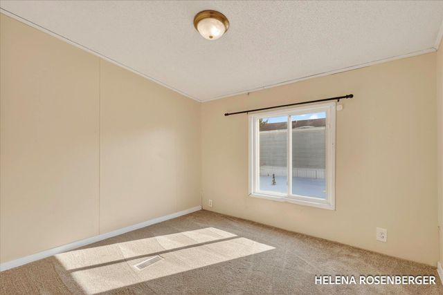 1815 Daisy Lane, Kent City Vllg, MI 49330