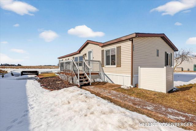 1815 Daisy Lane, Kent City Vllg, MI 49330