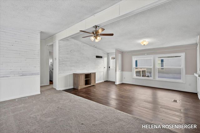 1815 Daisy Lane, Kent City Vllg, MI 49330