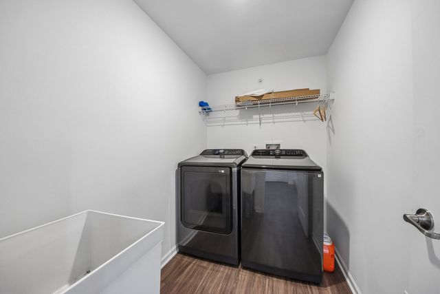 1109 Atterberg Road 4102, South Elgin, IL 60177