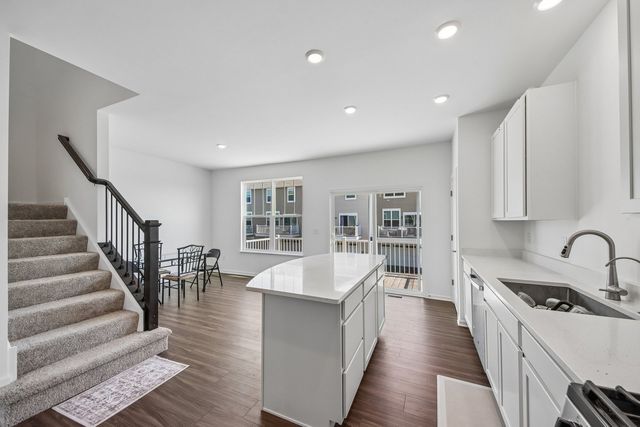 1109 Atterberg Road 4102, South Elgin, IL 60177
