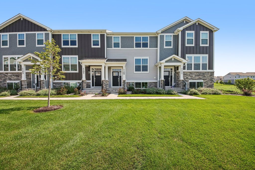 1109 Atterberg Road 4102, South Elgin, IL 60177