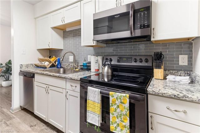 1110 Schaub Drive B, Raleigh, NC 27606