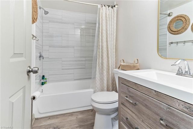 1110 Schaub Drive B, Raleigh, NC 27606