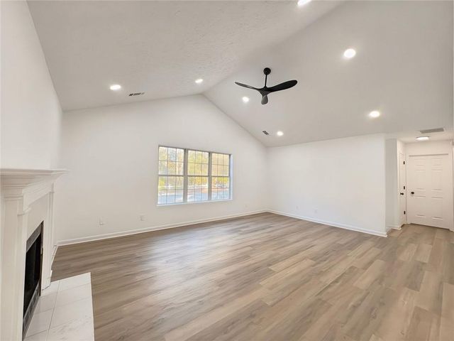 565 Paris Drive, Lawrenceville, GA 30043